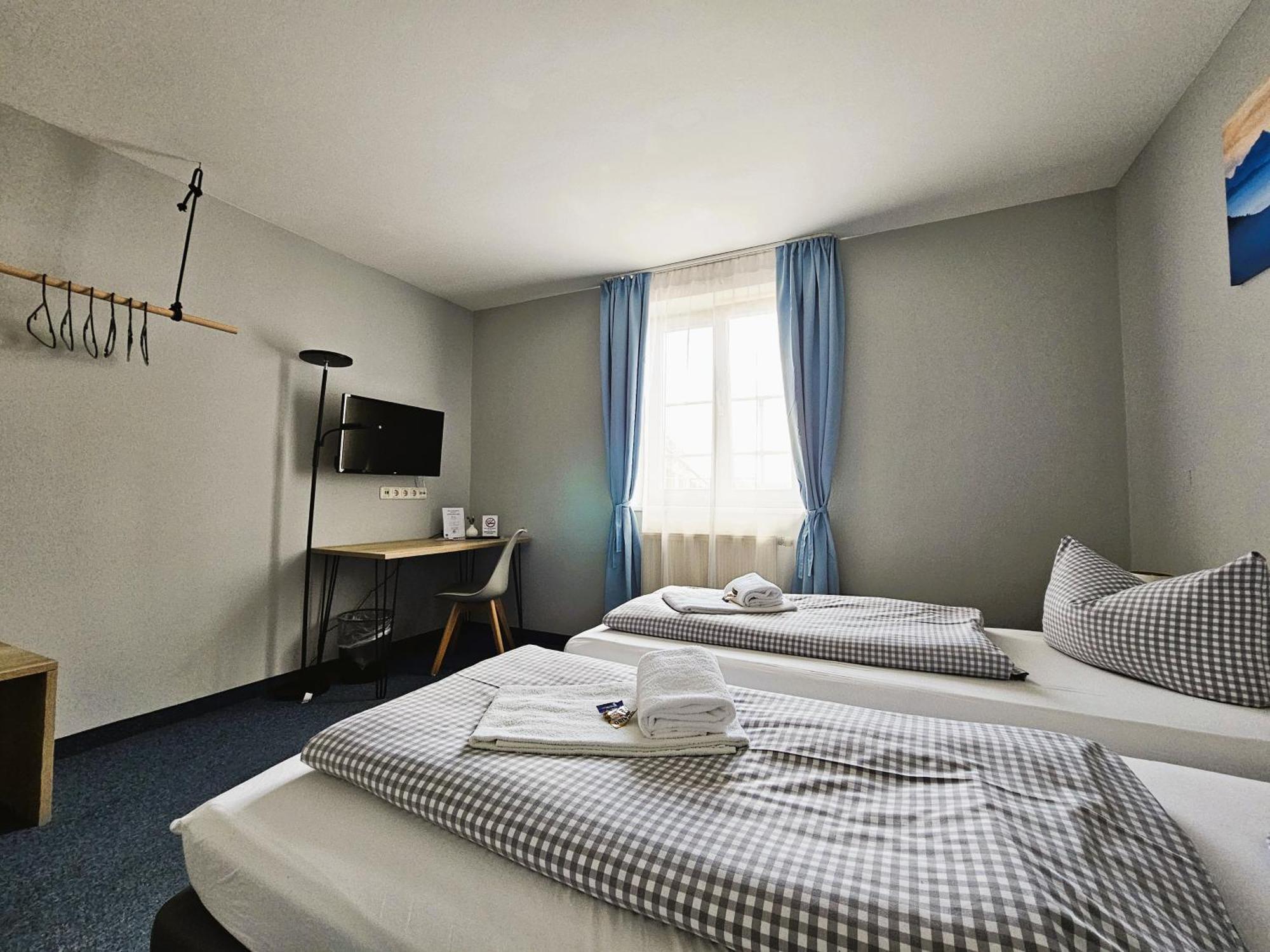 Novitel Pension Pliening - Muenchen Messe Extérieur photo