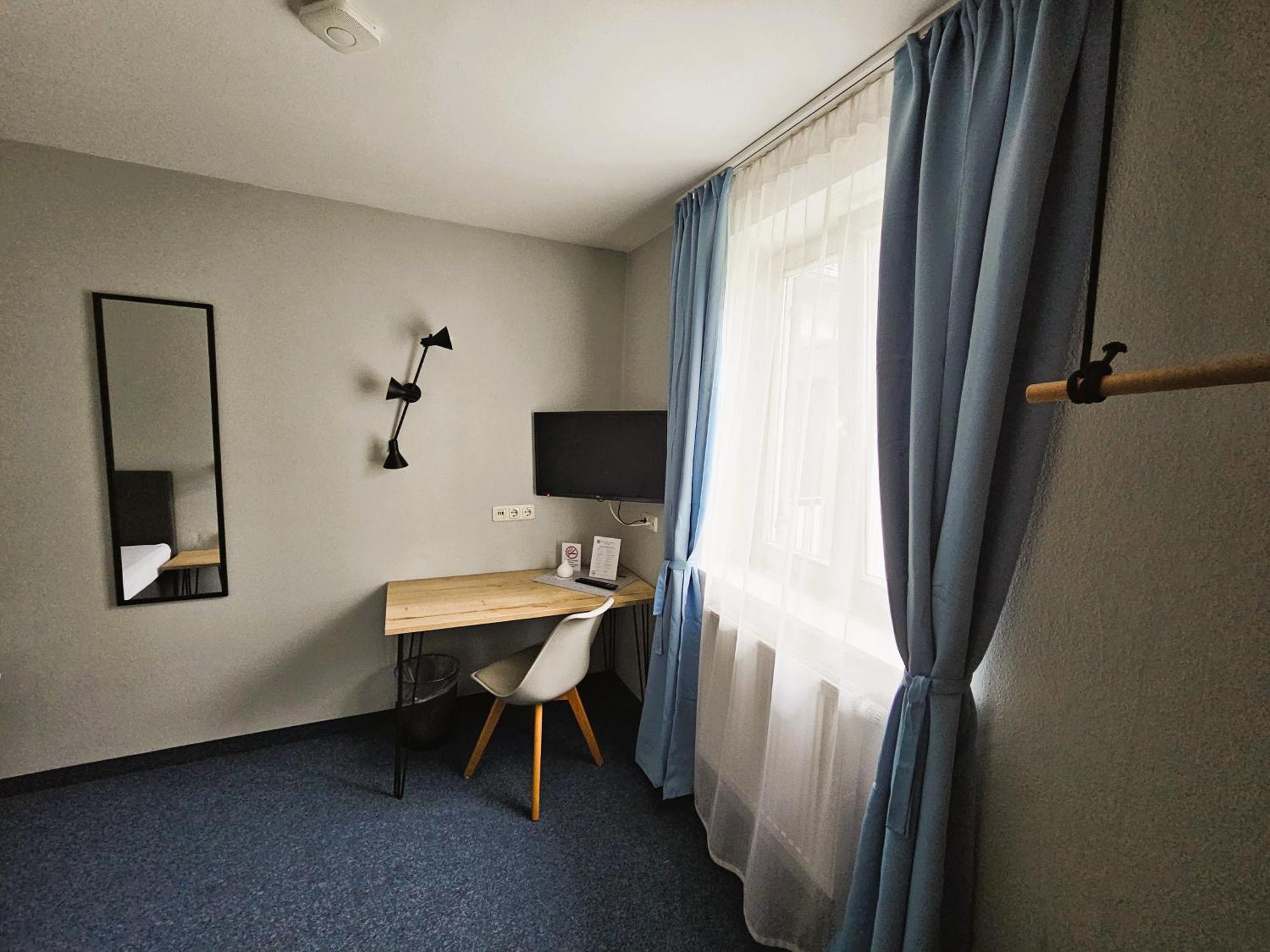 Novitel Pension Pliening - Muenchen Messe Extérieur photo