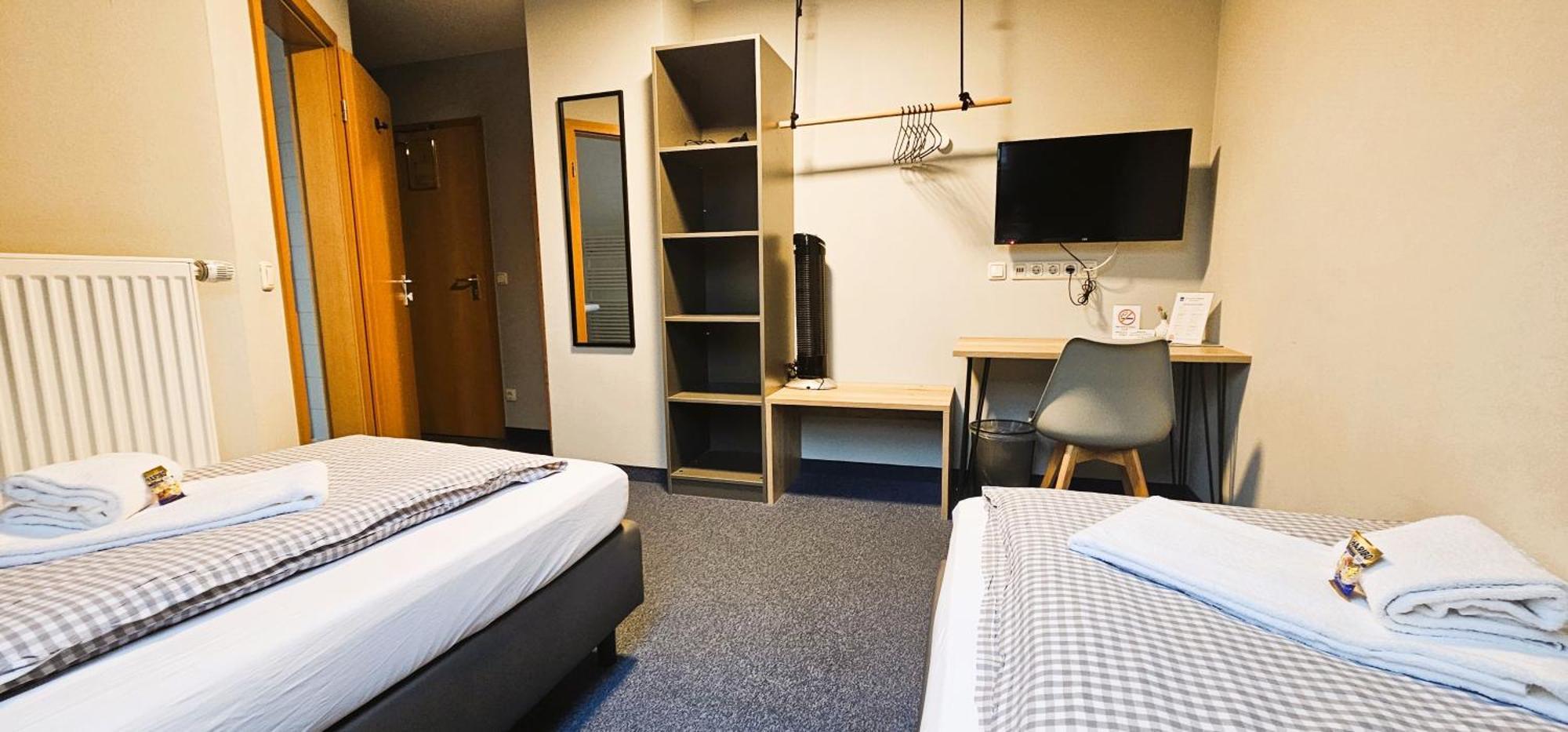 Novitel Pension Pliening - Muenchen Messe Extérieur photo