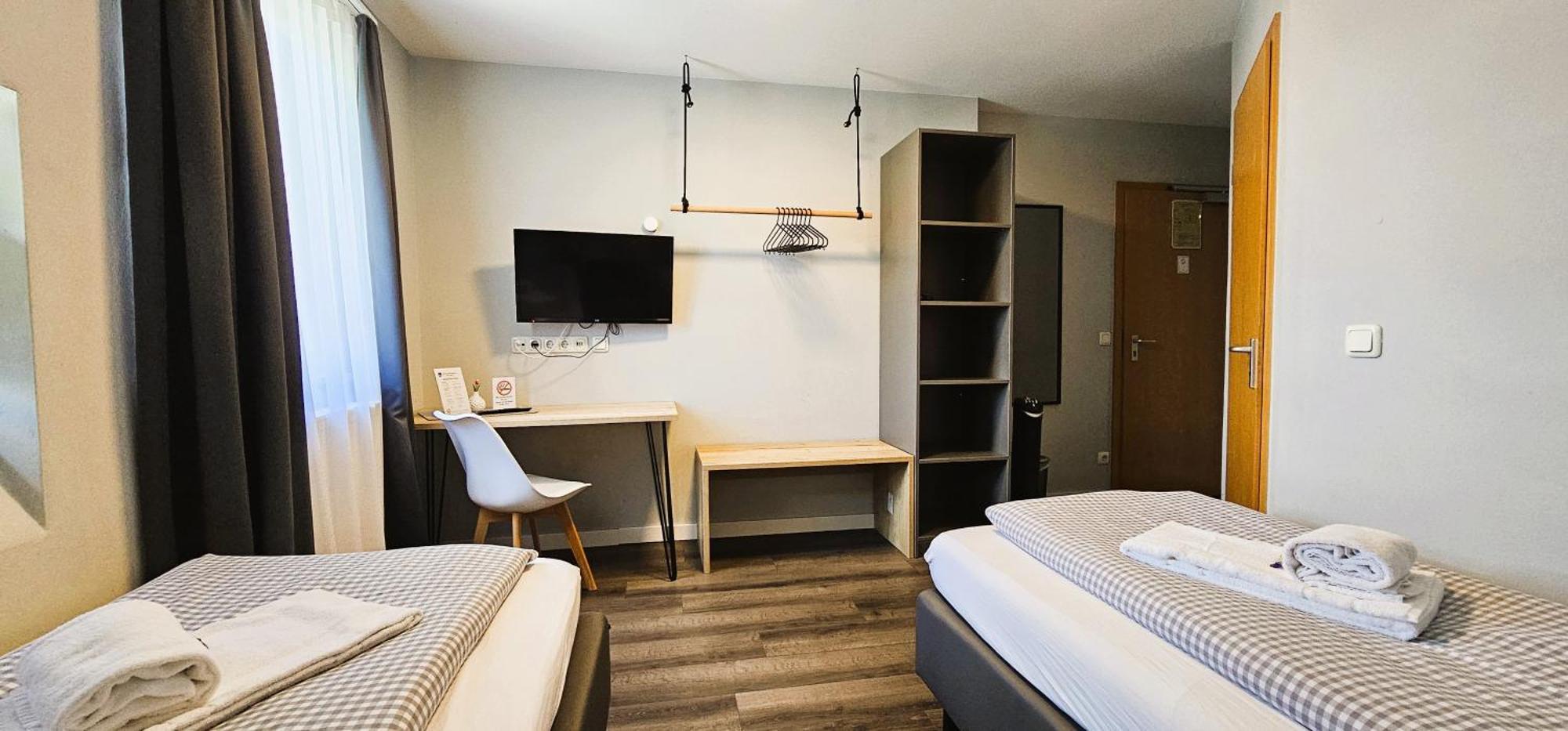 Novitel Pension Pliening - Muenchen Messe Extérieur photo